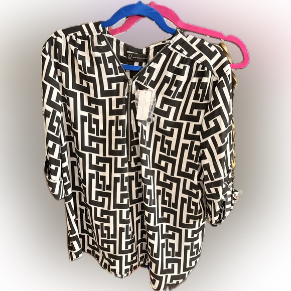 New York & Company Tops - New York & Company Black and White Geometric Blouse